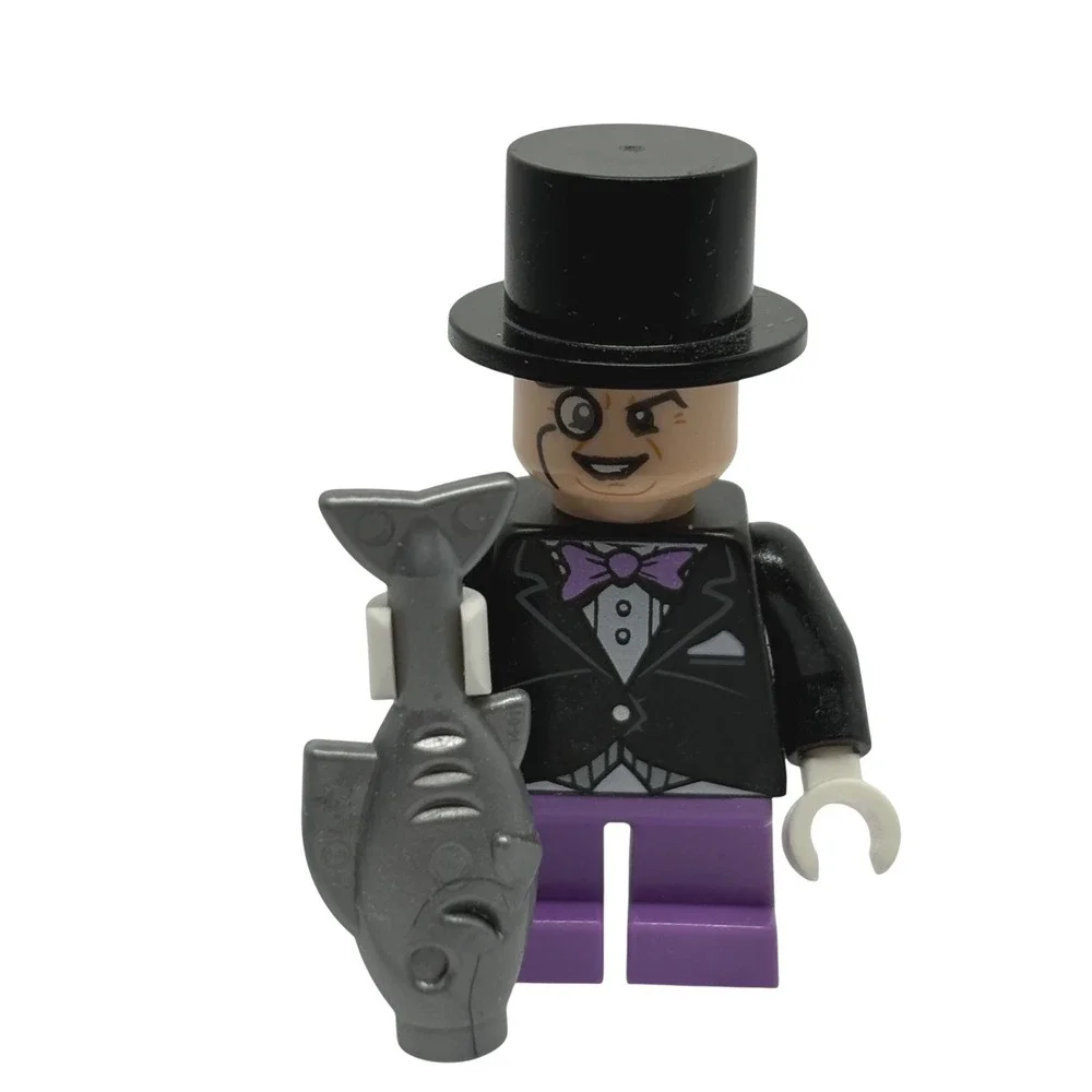 LEGO DC Super Heroes The Penguin Minifigure sh031 Black Tuxedo Short Legs Fish